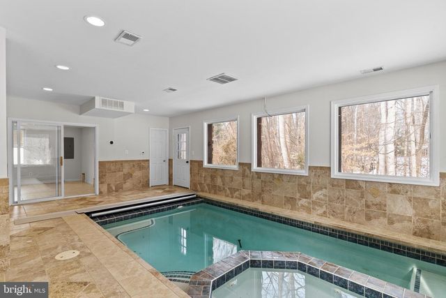 6713 BRIARCROFT ST, Clifton, VA 20124