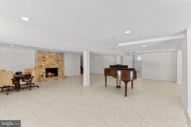 6713 BRIARCROFT ST, Clifton, VA 20124