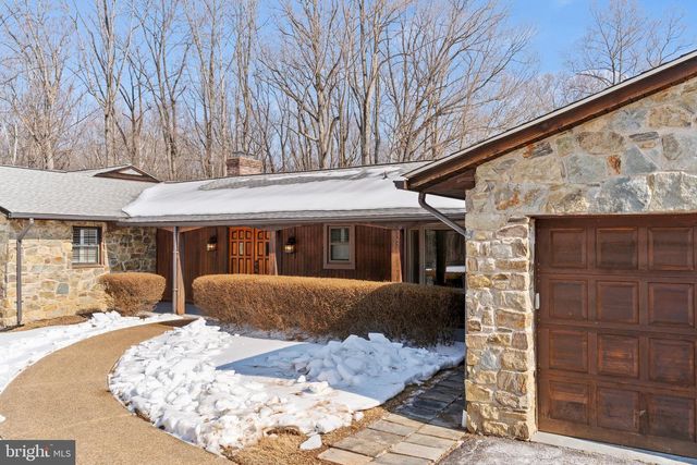 6713 BRIARCROFT ST, Clifton, VA 20124