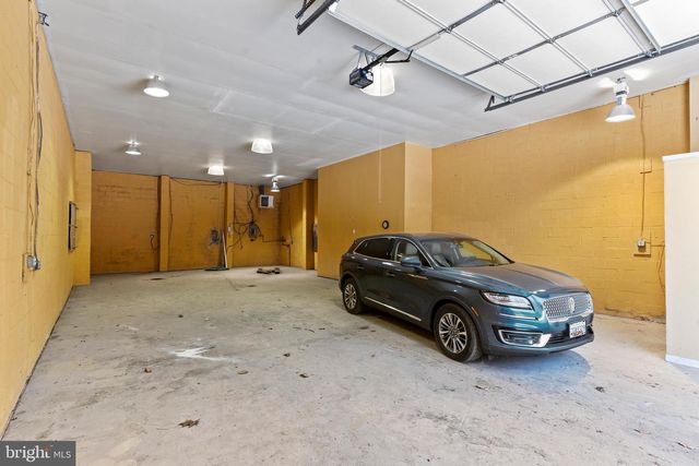 6713 BRIARCROFT ST, Clifton, VA 20124