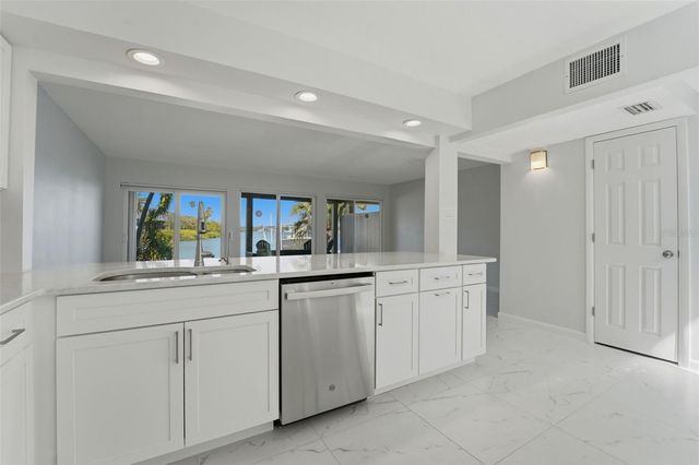 833 E GULF BOULEVARD 103, Indian Rocks Beach, FL 33785