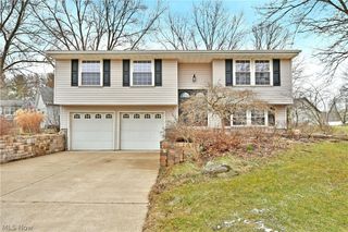5038 Jonathan Lane NW, Warren, OH 44483