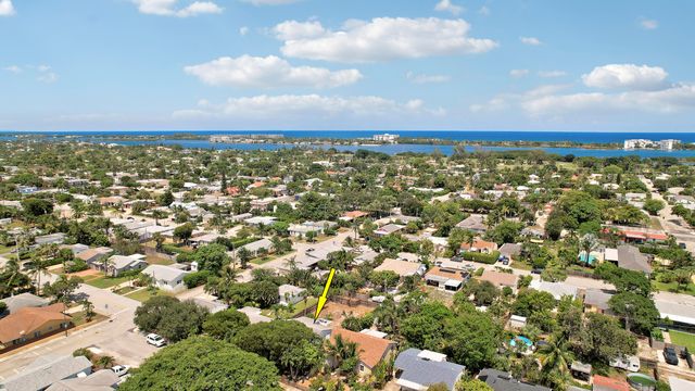 1222 N L Street, Lake Worth, FL 33460