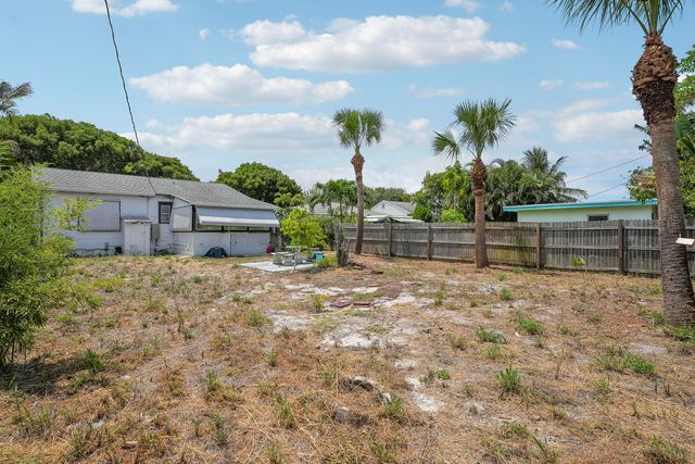 1222 N L Street, Lake Worth, FL 33460