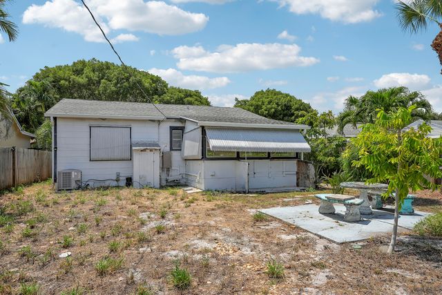 1222 N L Street, Lake Worth, FL 33460