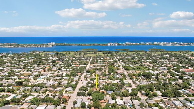 1222 N L Street, Lake Worth, FL 33460
