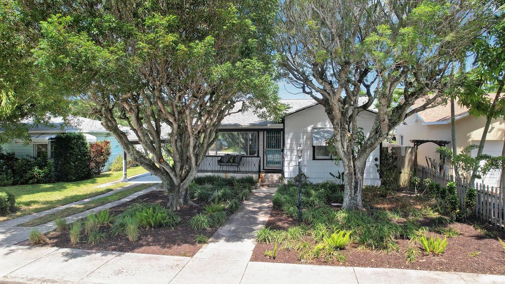 1222 N L Street, Lake Worth, FL 33460