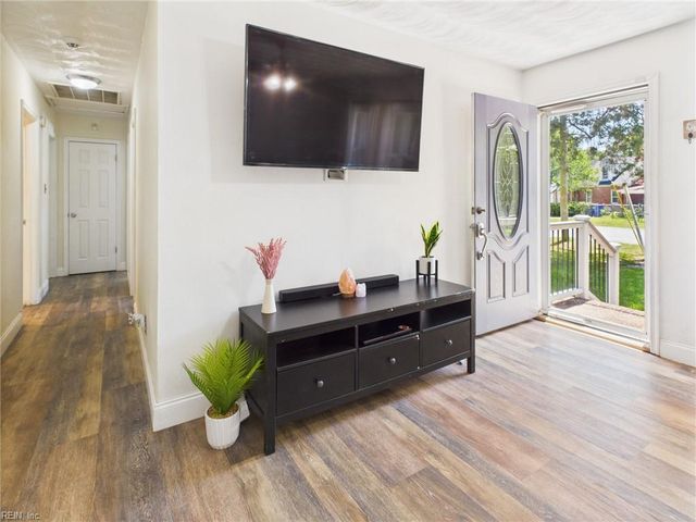 1098 Greenwood ST, Norfolk, VA 23513