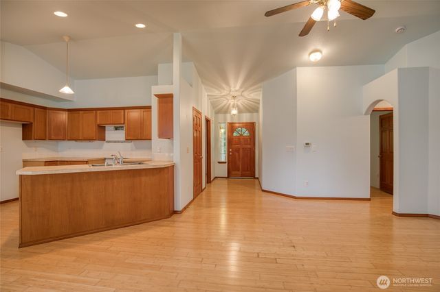 423 Evergreen Lane, Aberdeen, WA 98520