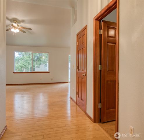 423 Evergreen Lane, Aberdeen, WA 98520