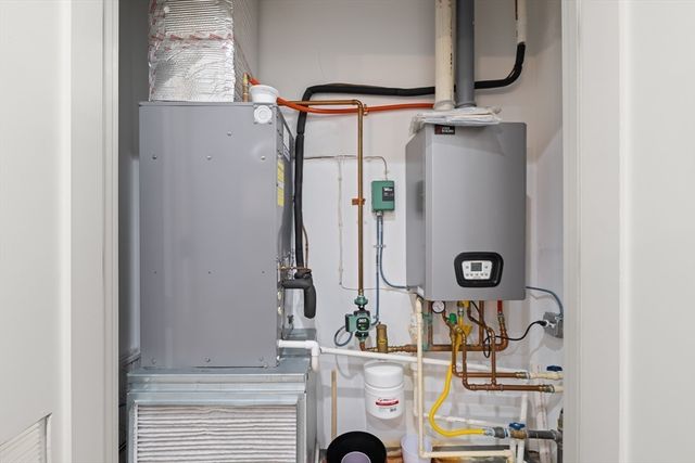 9 Independence Ave 307, Braintree, MA 02184