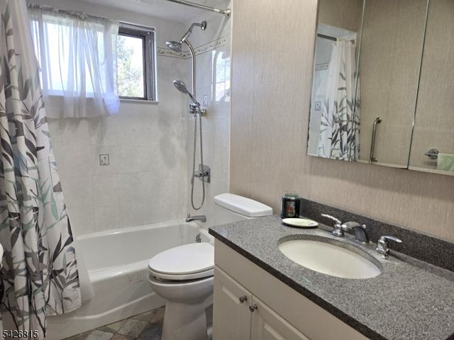 11 White Birch Ave, Pequannock Twp., NJ 07444