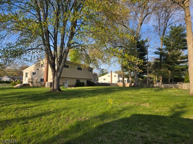 11 White Birch Ave, Pequannock Twp., NJ 07444
