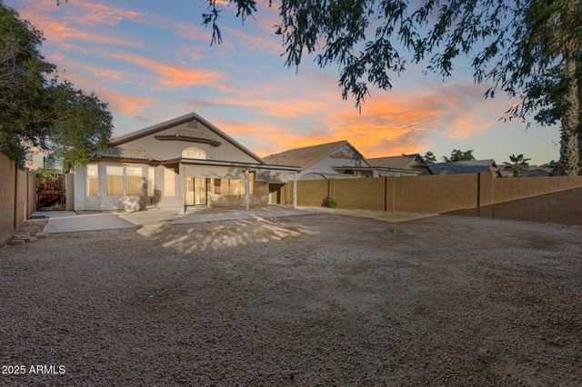 3101 E Wagoner Road, Phoenix, AZ 85032