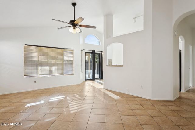 3101 E Wagoner Road, Phoenix, AZ 85032