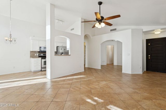 3101 E Wagoner Road, Phoenix, AZ 85032