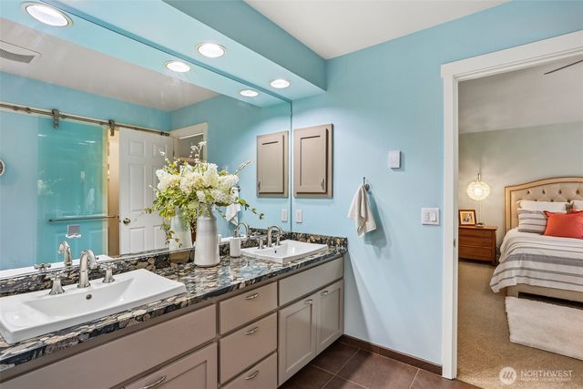 9975 185th Court NE, Redmond, WA 98052