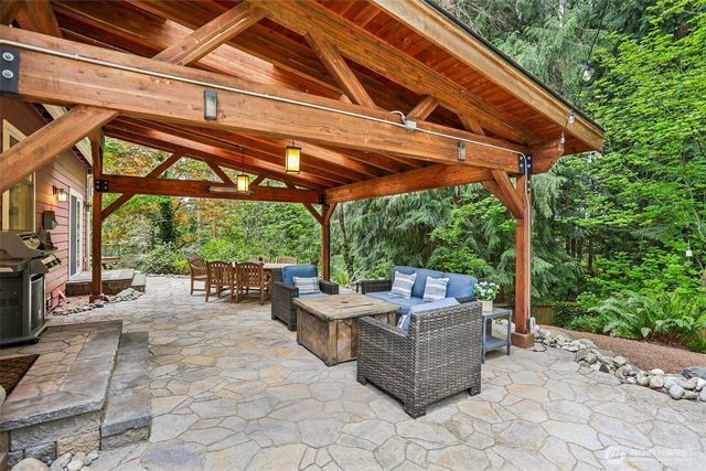 9975 185th Court NE, Redmond, WA 98052