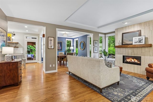 9975 185th Court NE, Redmond, WA 98052