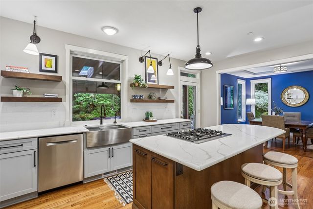 9975 185th Court NE, Redmond, WA 98052