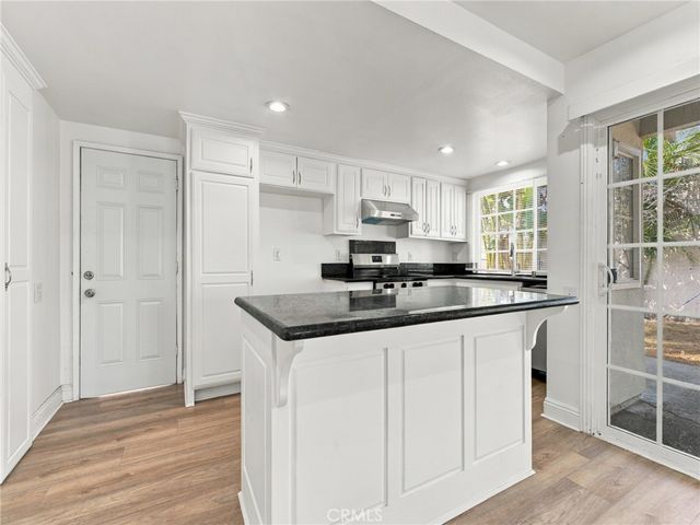 330 W Devonshire Drive, Oxnard, CA 93030