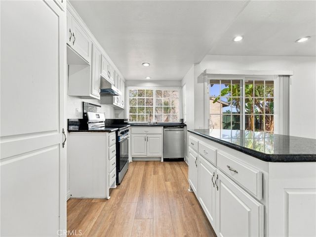 330 W Devonshire Drive, Oxnard, CA 93030