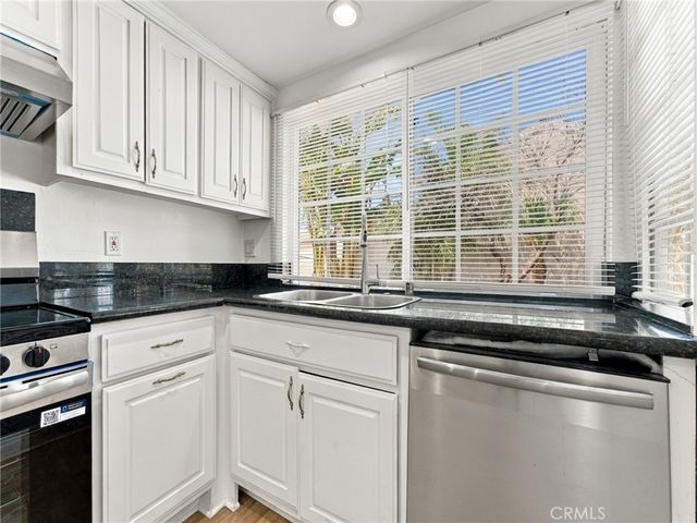 330 W Devonshire Drive, Oxnard, CA 93030