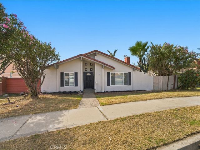 330 W Devonshire Drive, Oxnard, CA 93030