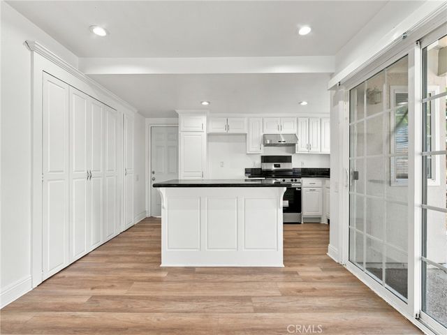 330 W Devonshire Drive, Oxnard, CA 93030