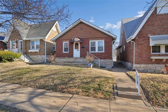 3929 Burgen Avenue, St Louis, MO 63116