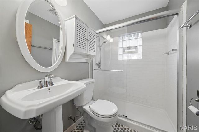 3929 Burgen Avenue, St Louis, MO 63116