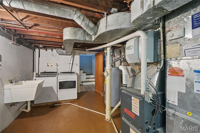 3929 Burgen Avenue, St Louis, MO 63116