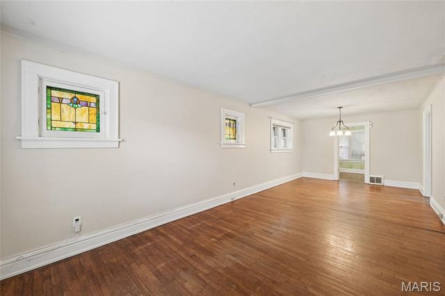 3929 Burgen Avenue, St Louis, MO 63116