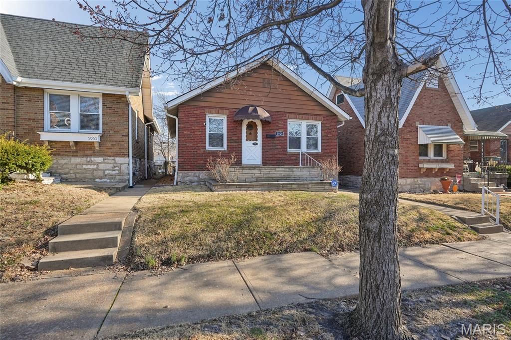 3929 Burgen Avenue, St Louis, MO 63116