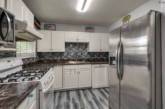 712 W ALAMEDA STREET, Iowa Park, TX 76367
