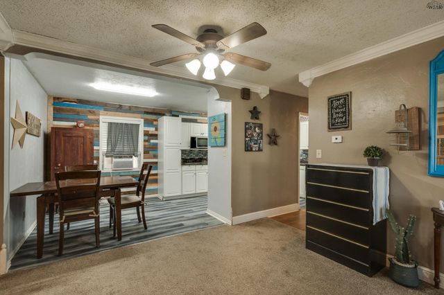 712 W ALAMEDA STREET, Iowa Park, TX 76367