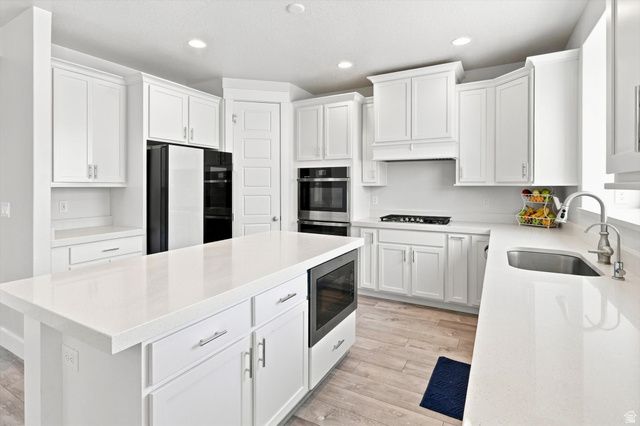 558 N HAMPTON LN, Lindon, UT 84042