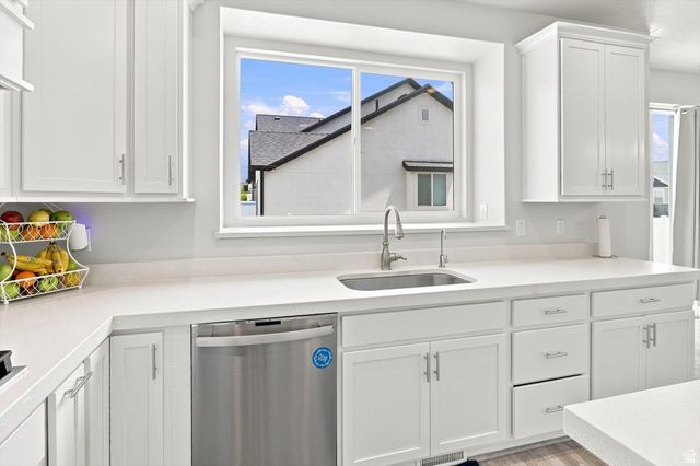 558 N HAMPTON LN, Lindon, UT 84042