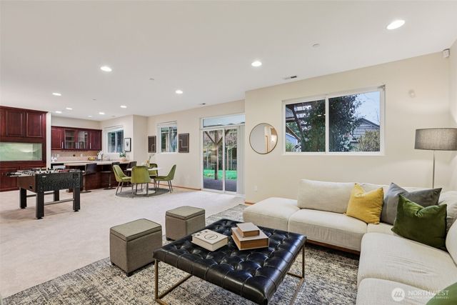 4707 NE 7th Place, Renton, WA 98059