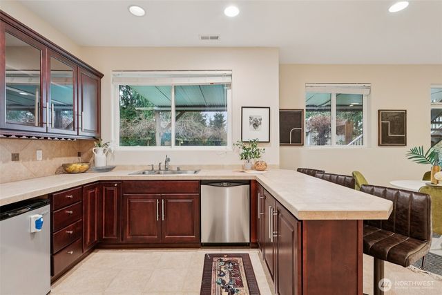 4707 NE 7th Place, Renton, WA 98059