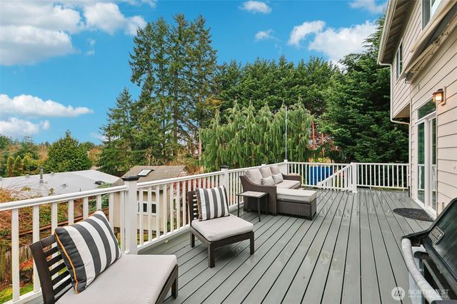 4707 NE 7th Place, Renton, WA 98059