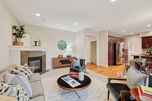 4707 NE 7th Place, Renton, WA 98059