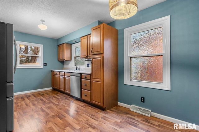 259 N COLUMBIA Avenue, Springfield, IL 62702