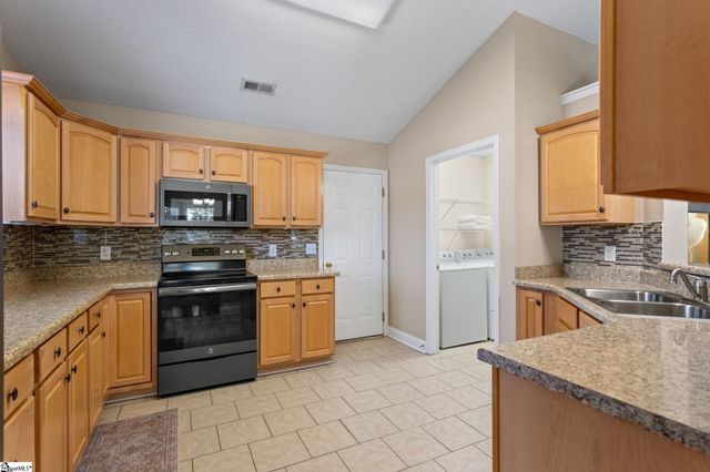 625 Ashley Commons Court, Greer, SC 29651