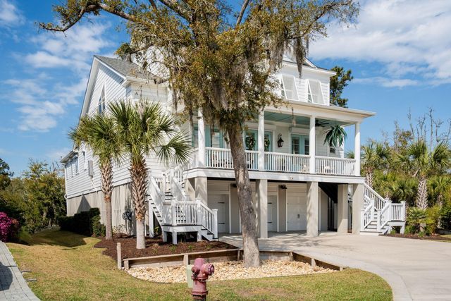 1537 Menhaden Lane, Mount Pleasant, SC 29466