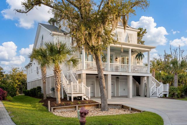 1537 Menhaden Lane, Mount Pleasant, SC 29466