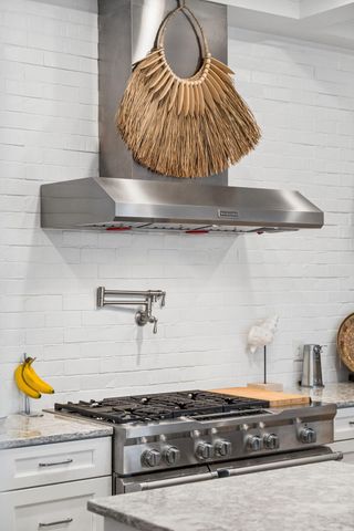 1537 Menhaden Lane, Mount Pleasant, SC 29466