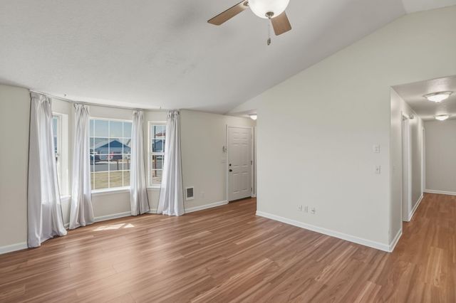 2004 SW 29th Street, Redmond, OR 97756