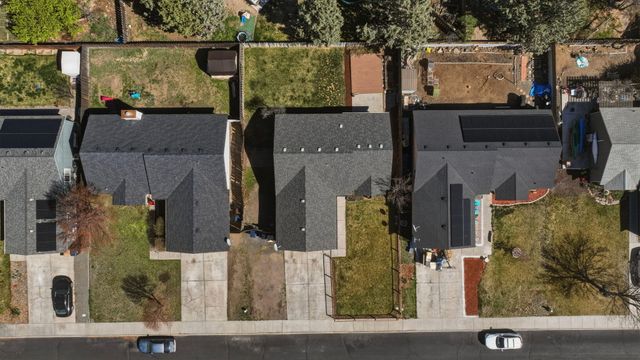 2004 SW 29th Street, Redmond, OR 97756