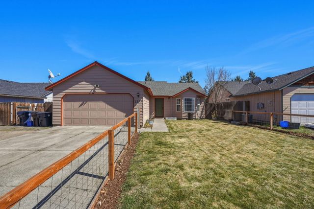 2004 SW 29th Street, Redmond, OR 97756
